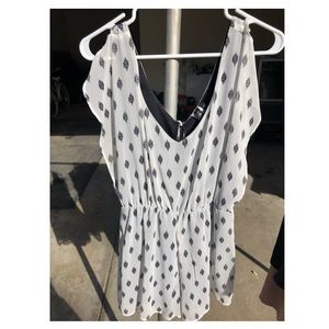 White and black patterned romper